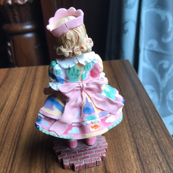 Vintage Madame Alexander "Happy Birthday" Figurine 1999 Numbered Limited Edition - Picture 3 of 15